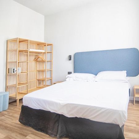 Albium Hotel Albenga Exterior photo