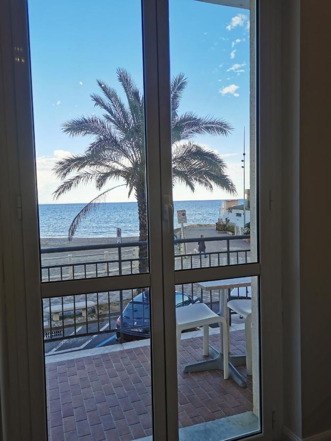 Albium Hotel Albenga Exterior photo