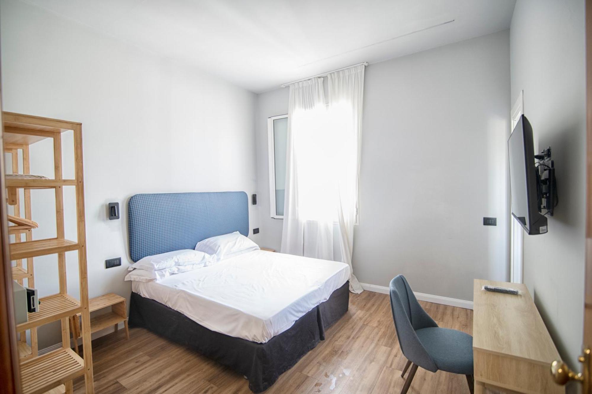 Albium Hotel Albenga Exterior photo