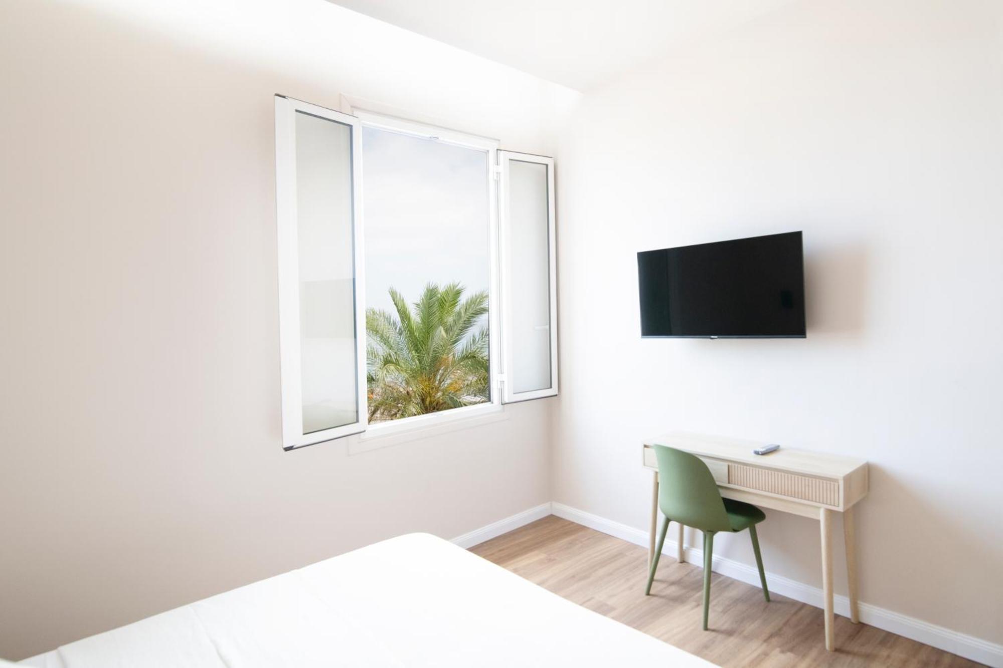 Albium Hotel Albenga Exterior photo