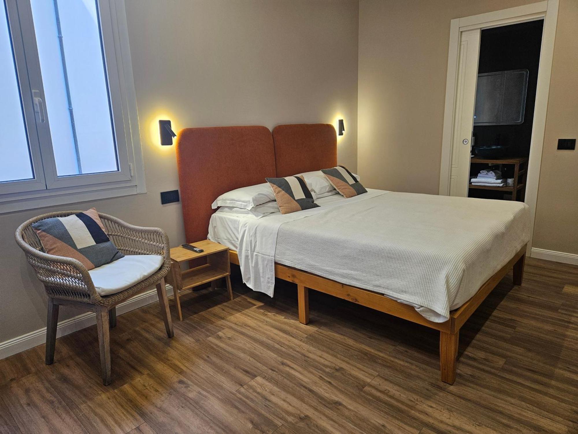 Albium Hotel Albenga Exterior photo